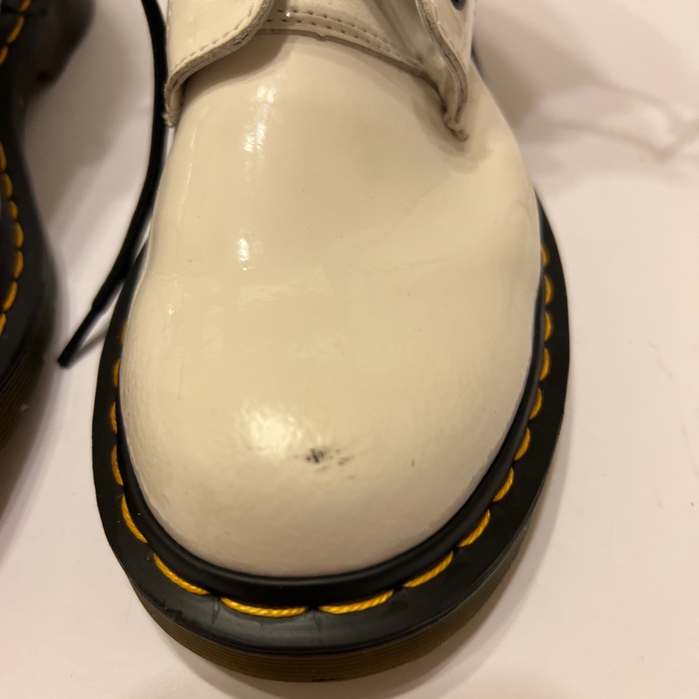 Dr Marten’s Pre-Owned Ladies Boots 1460W.